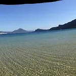ヴィラ Bay ジアロヴァ